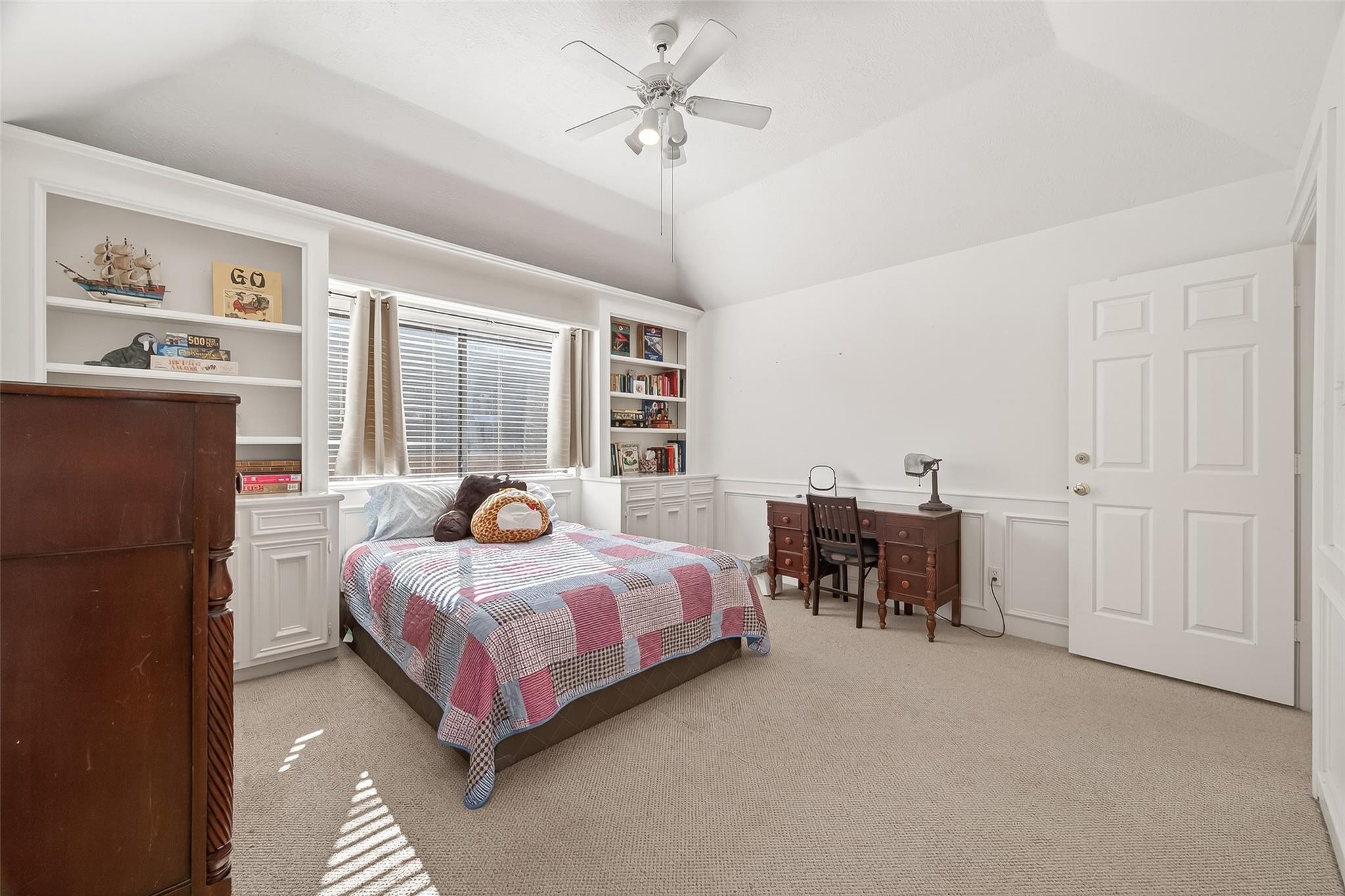 2203 Gleneagles Drive