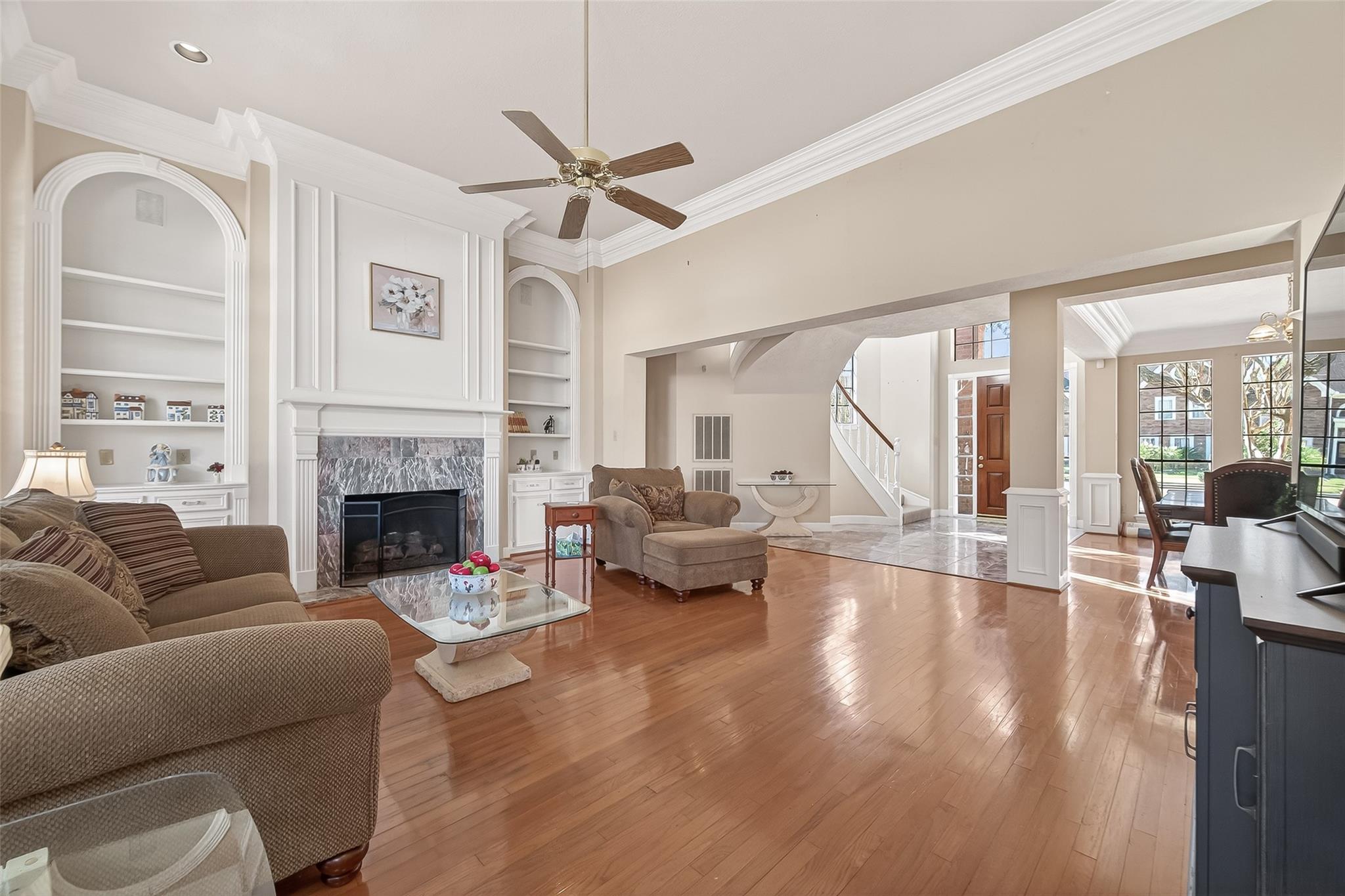 2203 Gleneagles Drive