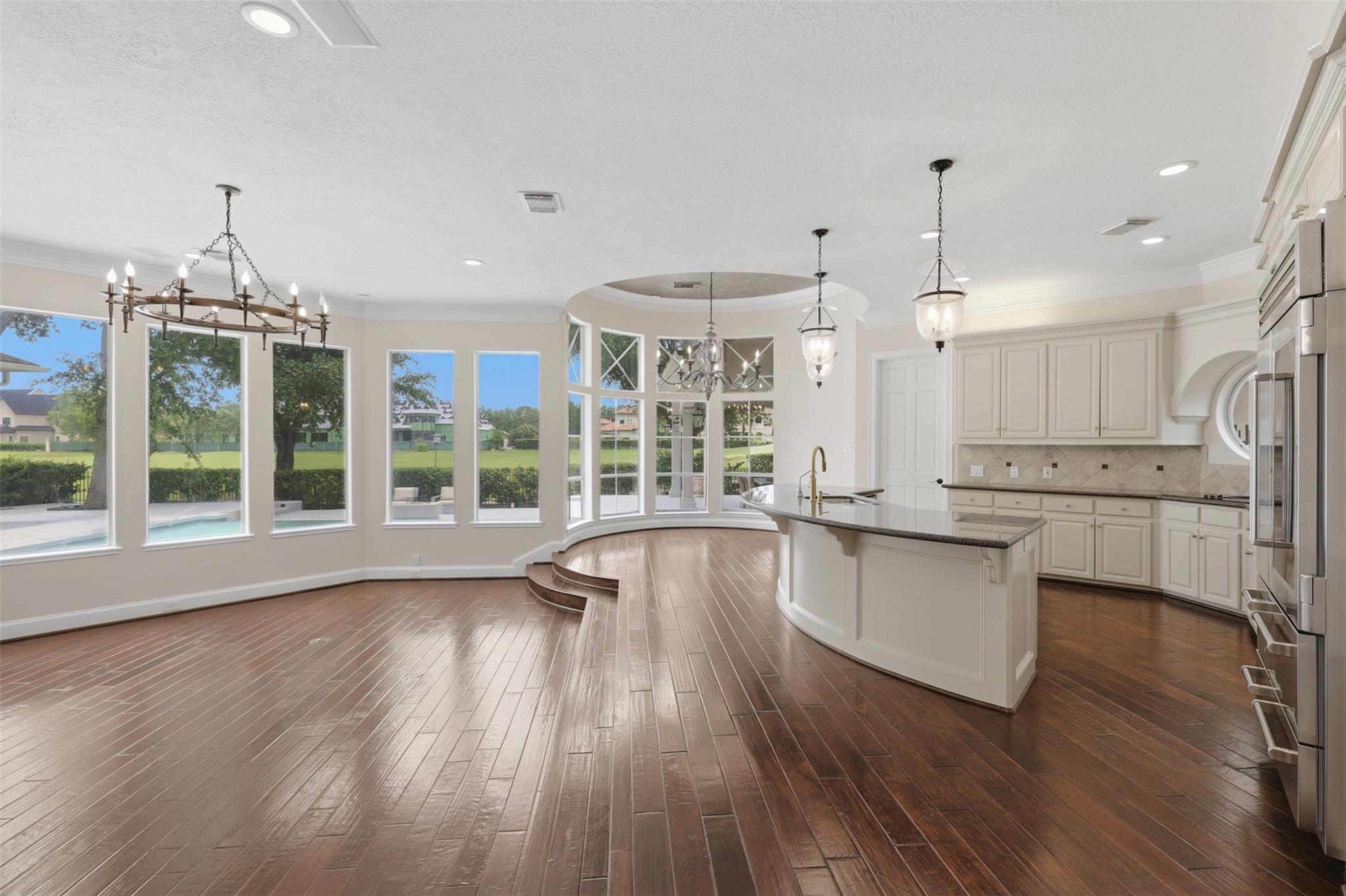 3315 Riviera Drive