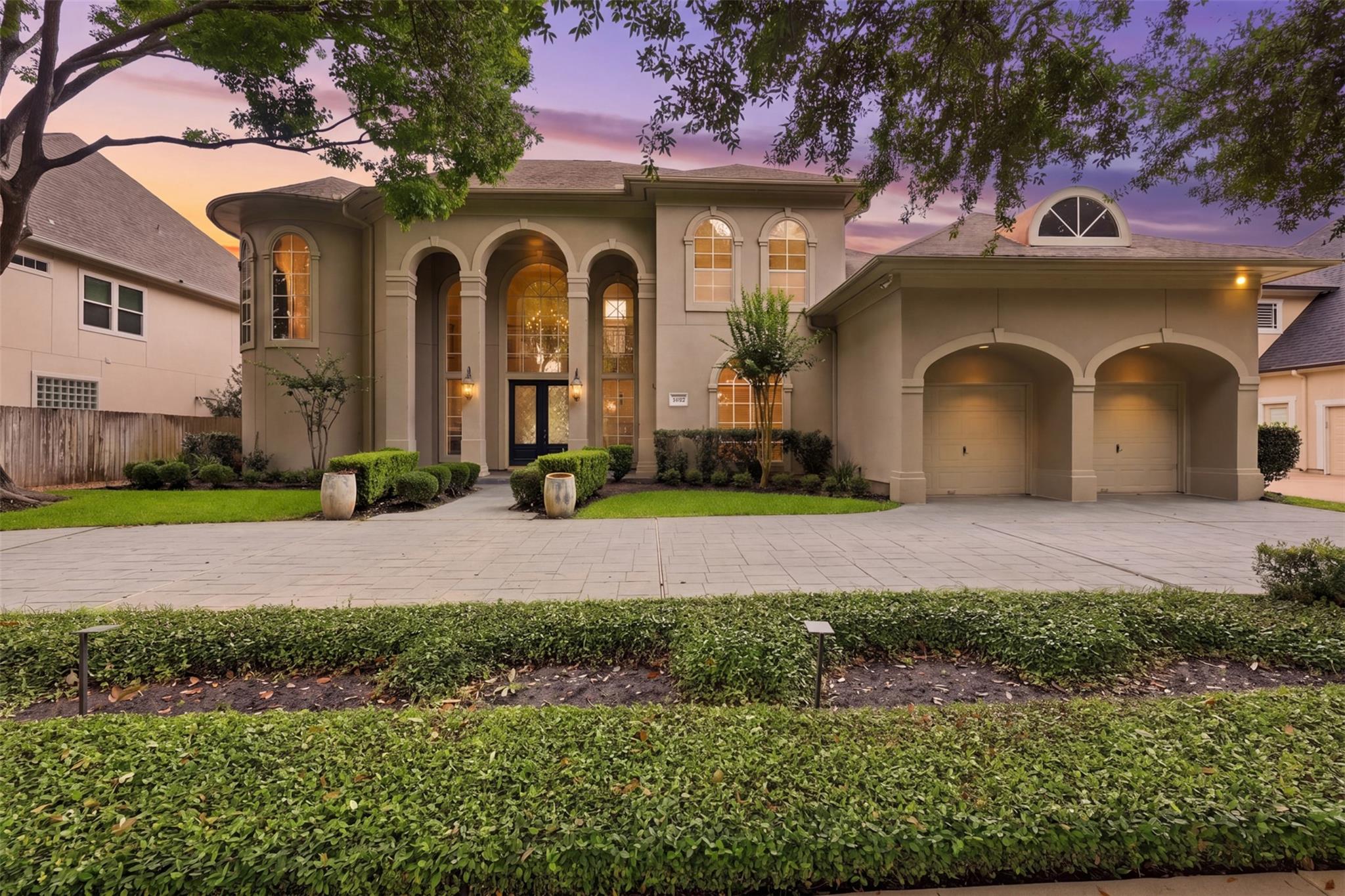 3315 Riviera Drive