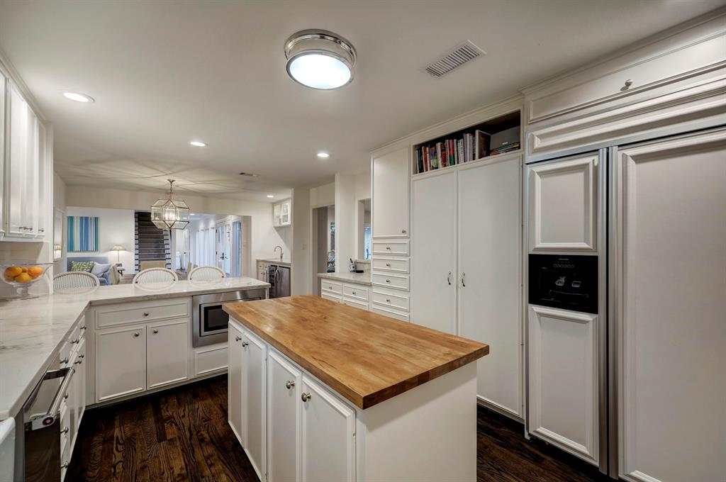 6134 Valley Forge Drive