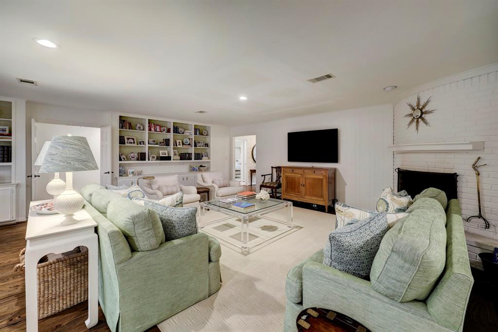 6134 Valley Forge Drive