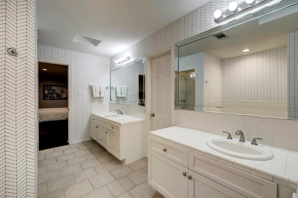 6134 Valley Forge Drive