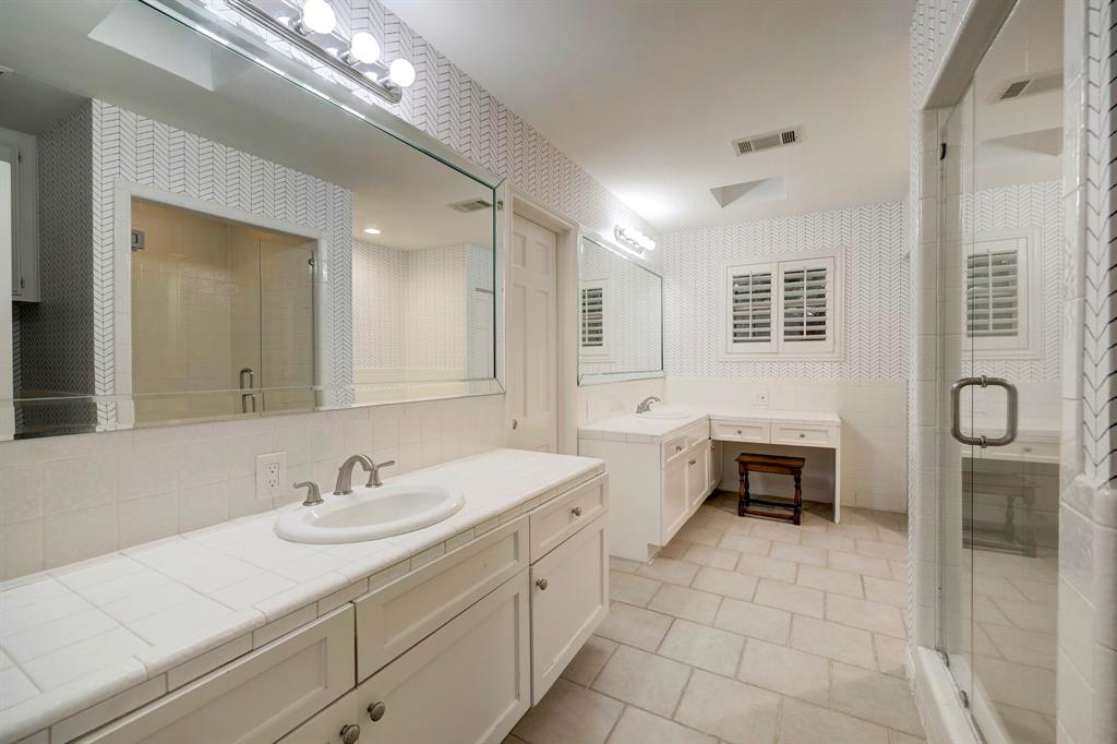 6134 Valley Forge Drive