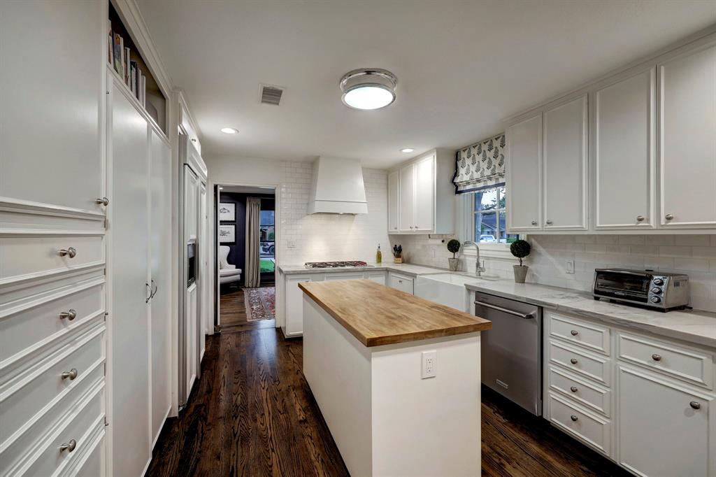 6134 Valley Forge Drive