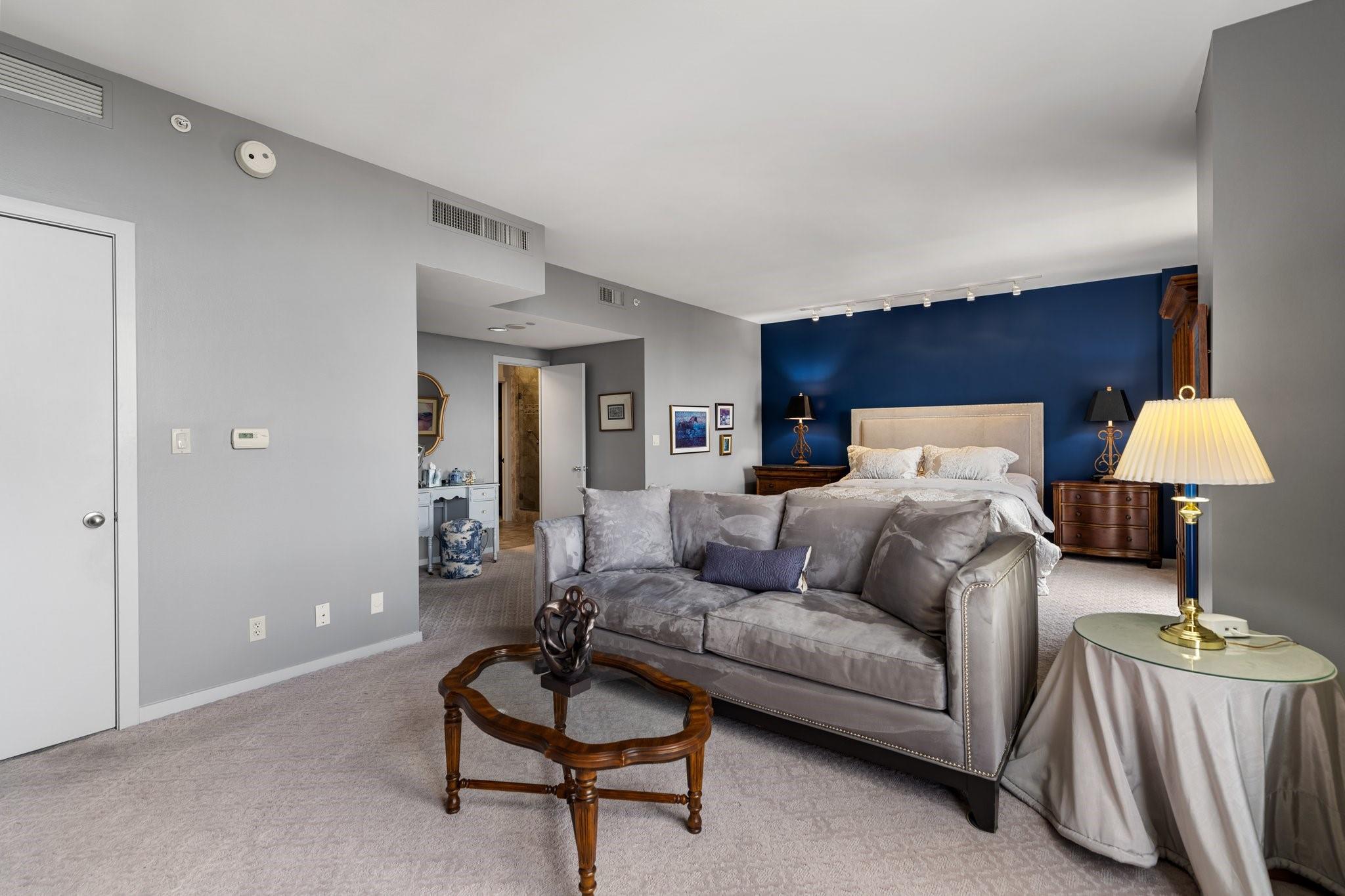5100 San Felipe Street # 353