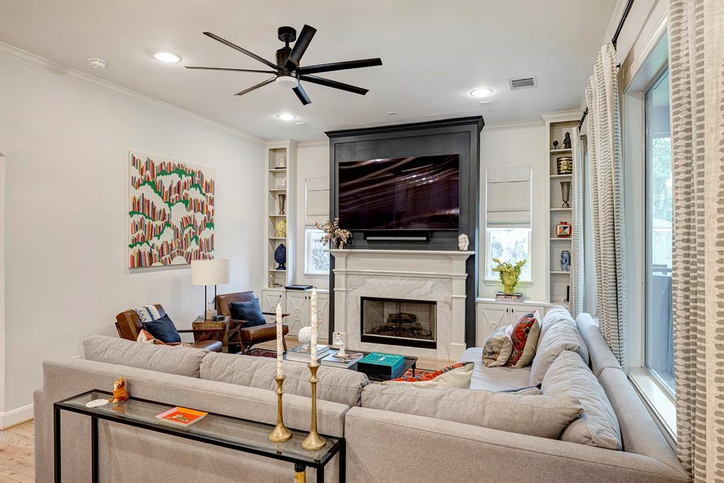 7512 Flowerdale Street