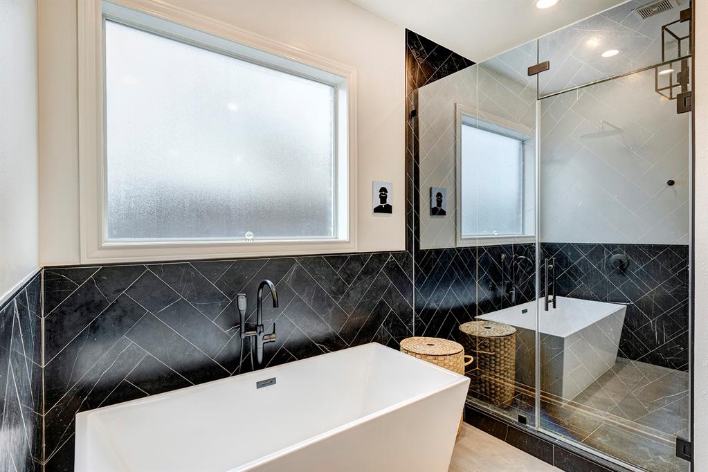 7512 Flowerdale Street