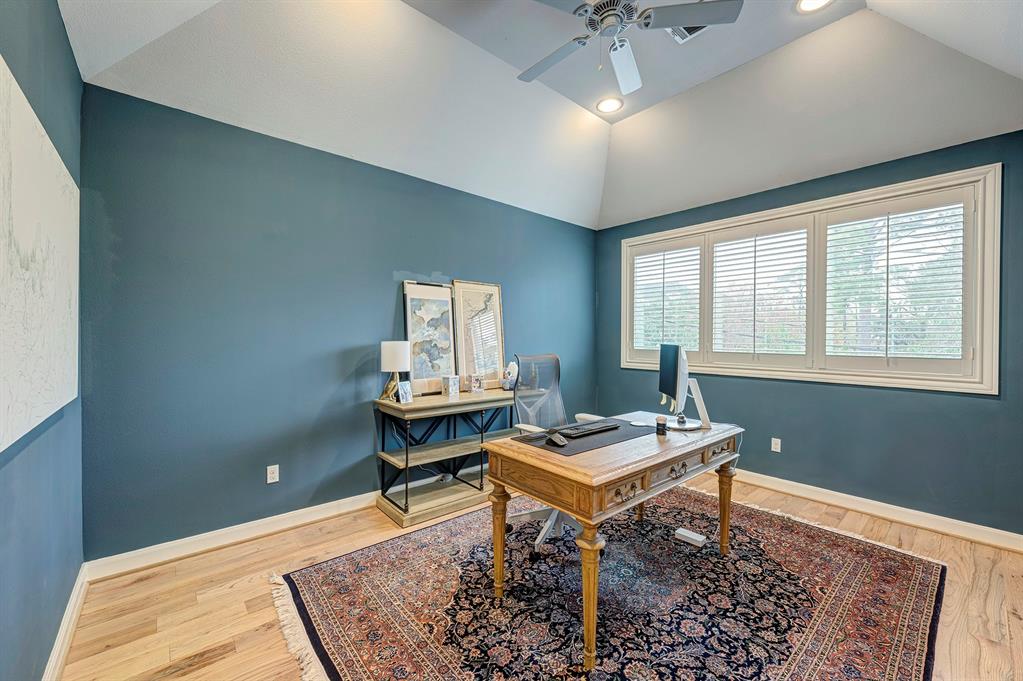 7512 Flowerdale Street