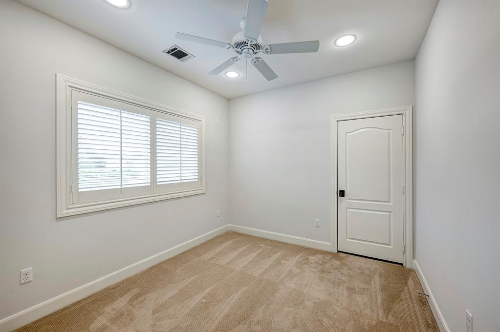 7512 Flowerdale Street