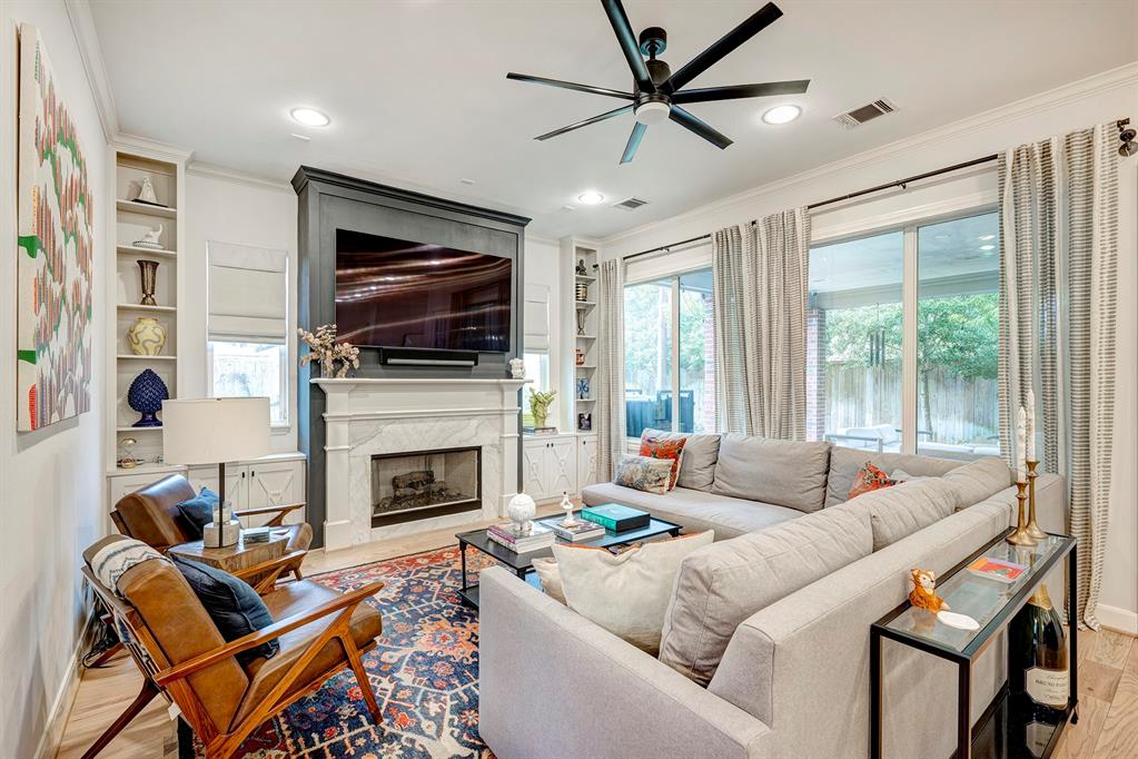 7512 Flowerdale Street