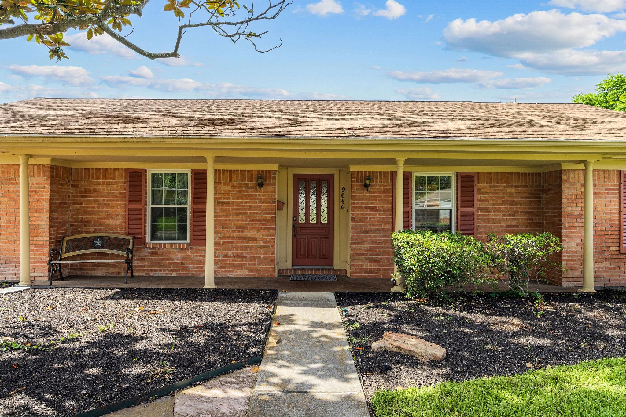 9646 Fairdale Lane