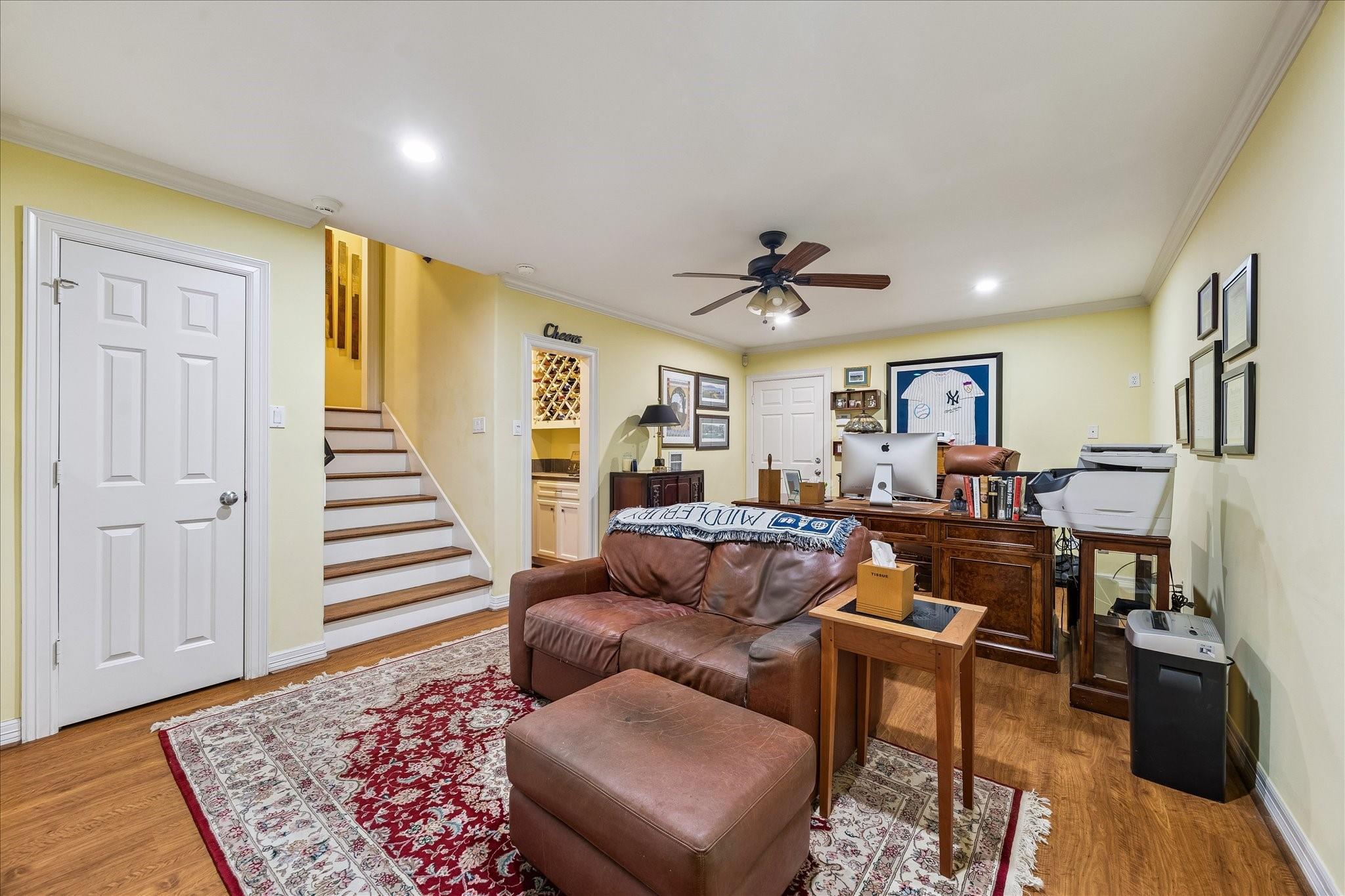 2939 Sackett Street
