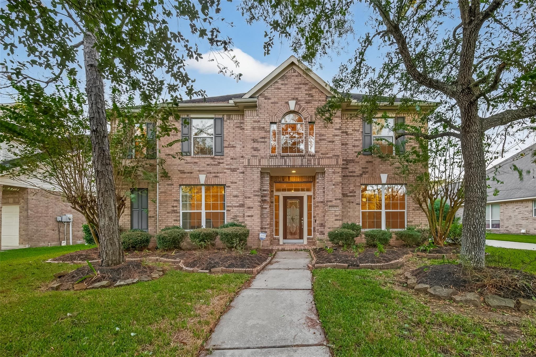 4802 N Pine Brook Way