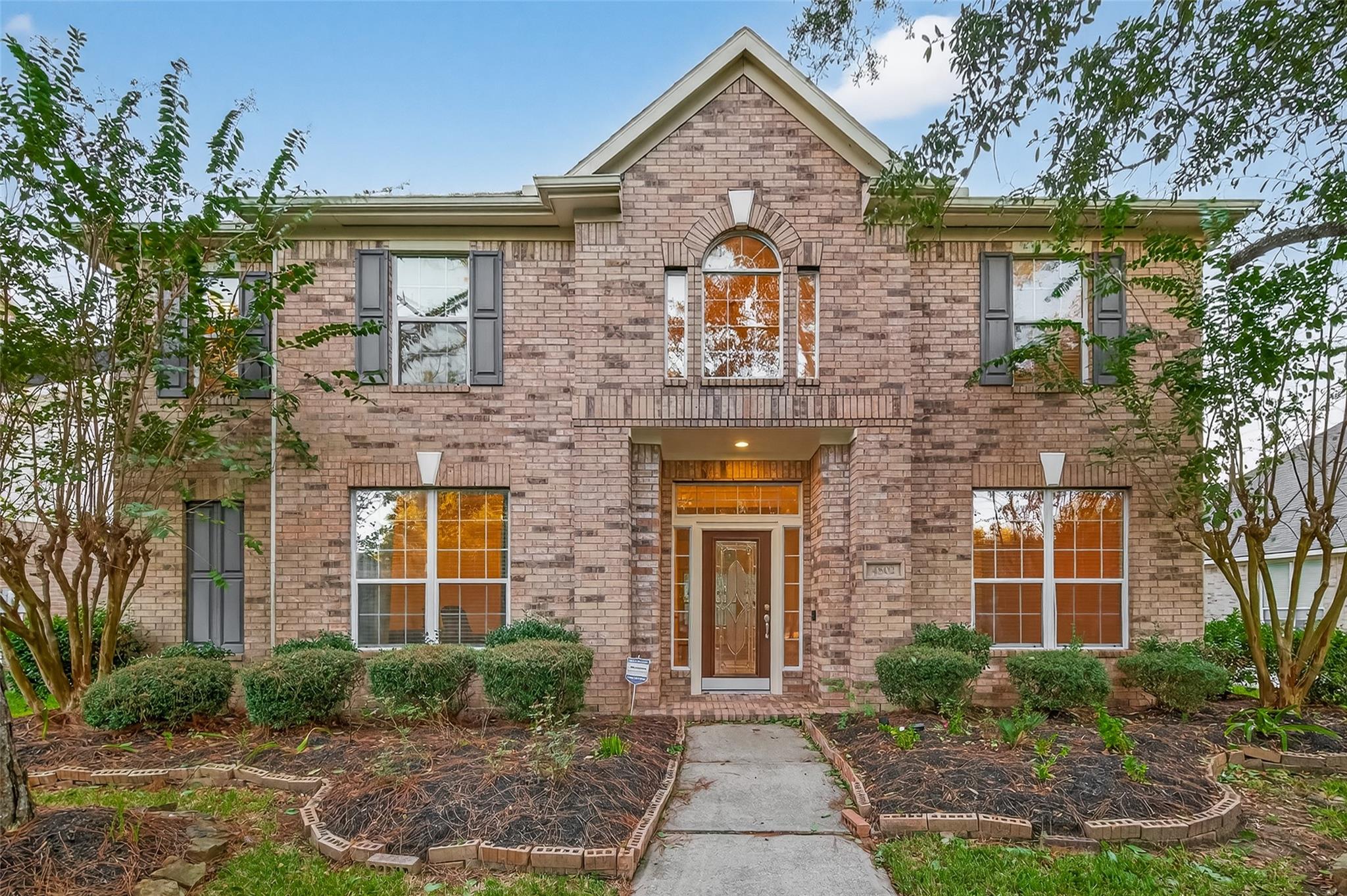 4802 N Pine Brook Way