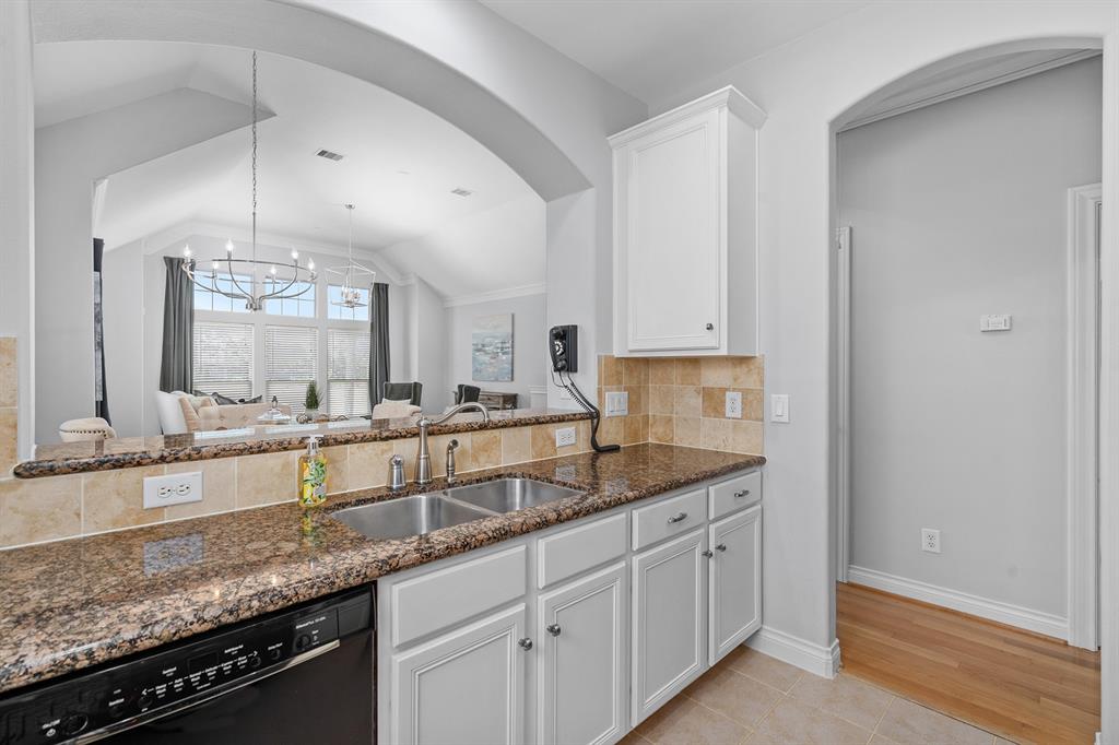 5939 Katy Street