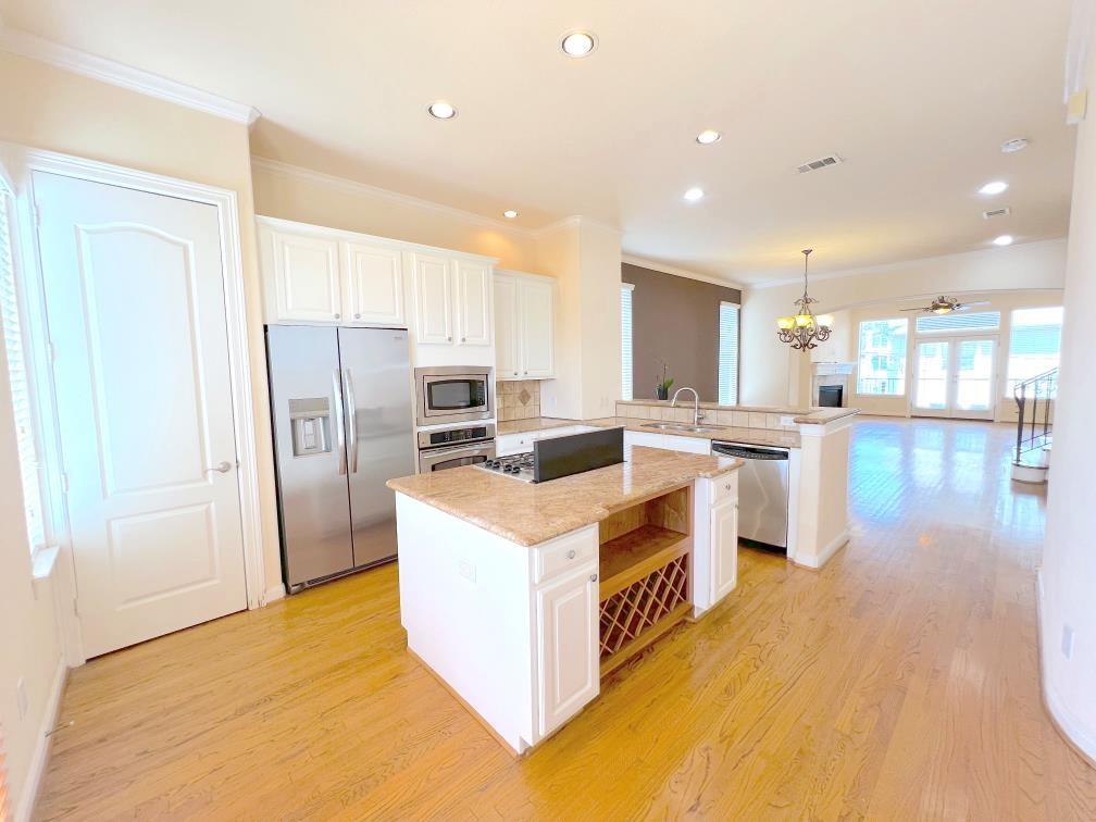 1818 W Bell Street # B
