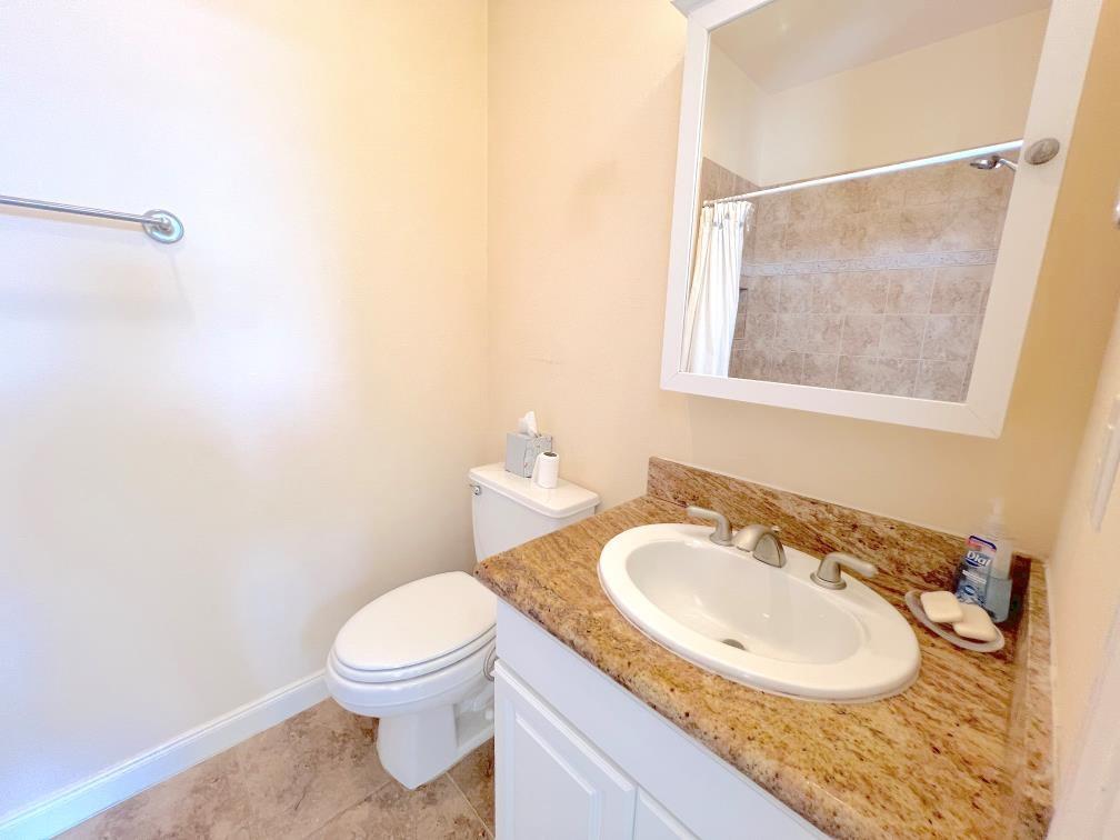 1818 W Bell Street # B