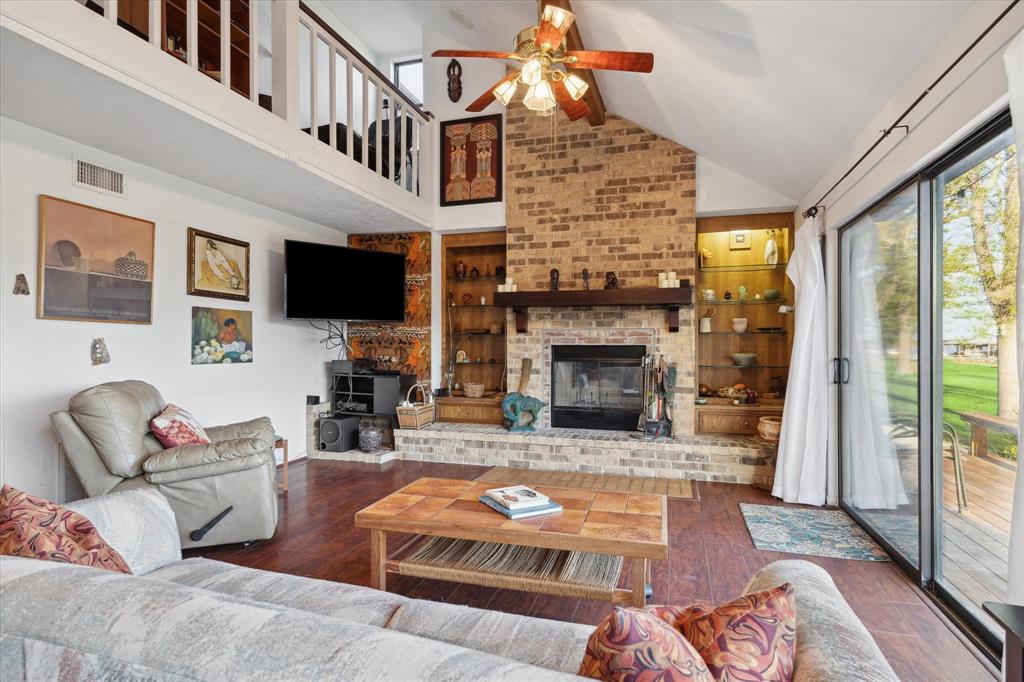 383 Emerald Lane