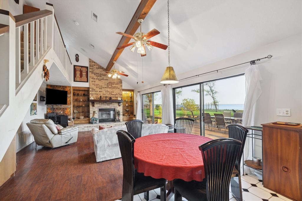 383 Emerald Lane