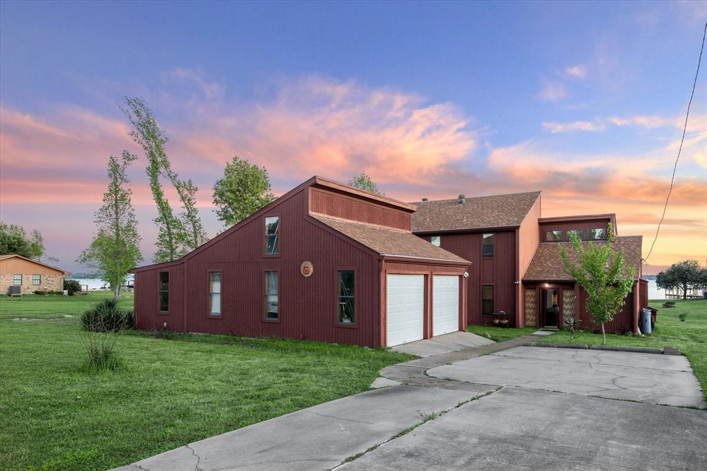 383 Emerald Lane