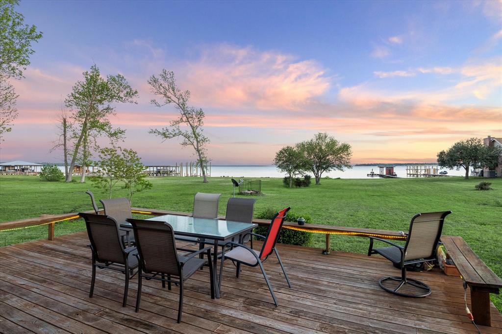 383 Emerald Lane