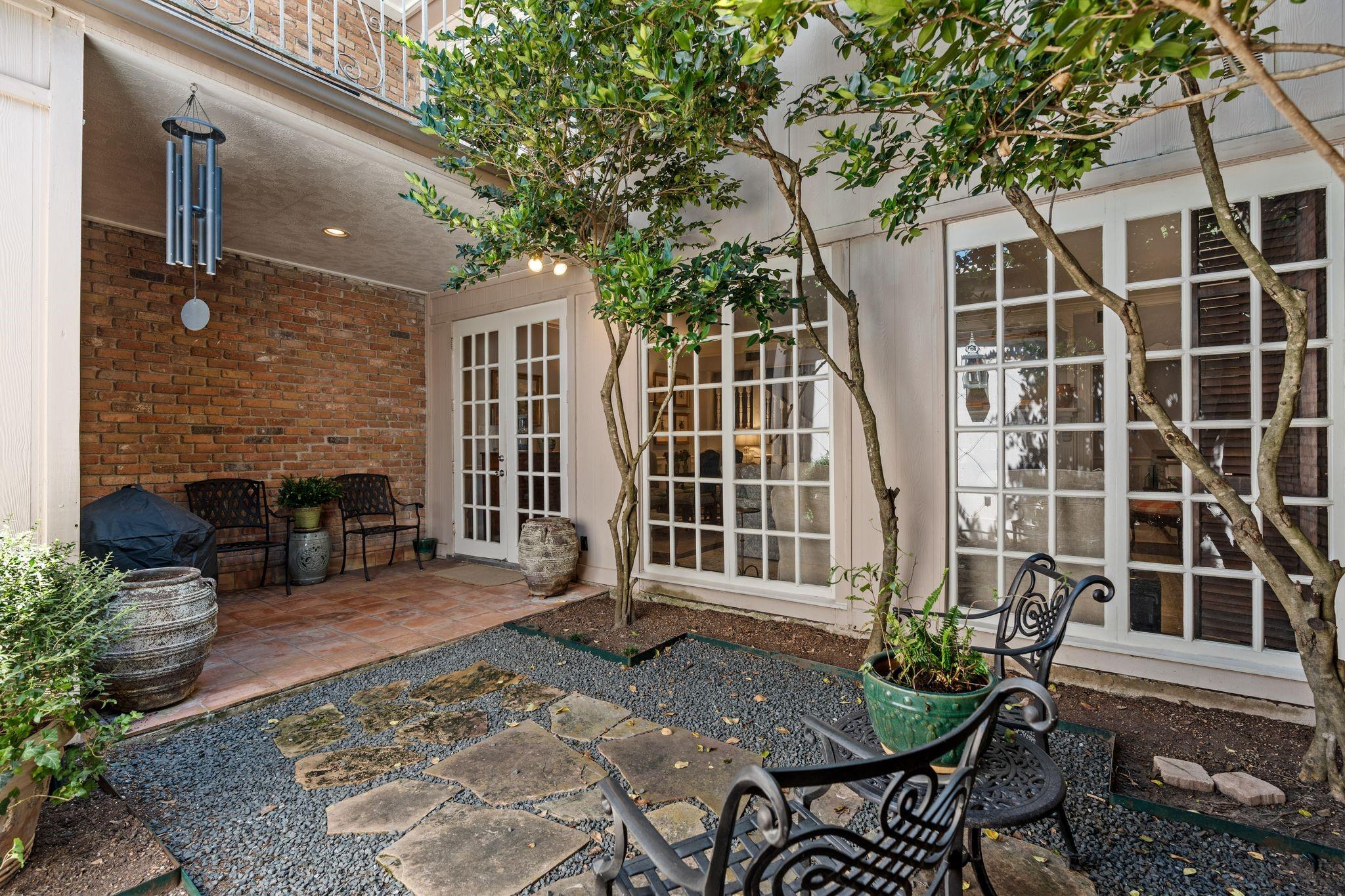 9458 Briar Forest Drive