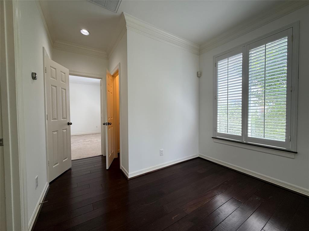 2422 Ralph Street