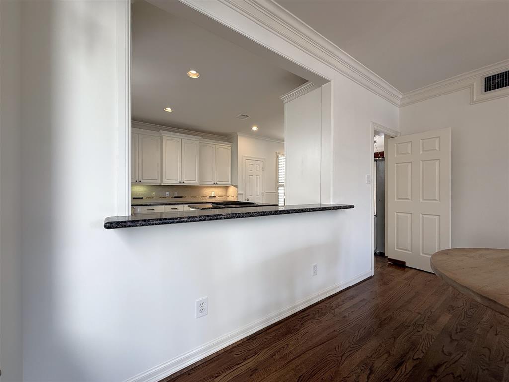 2422 Ralph Street