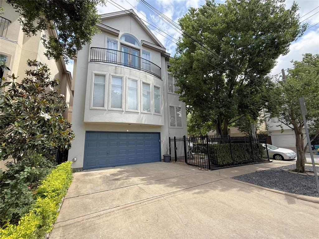2422 Ralph Street