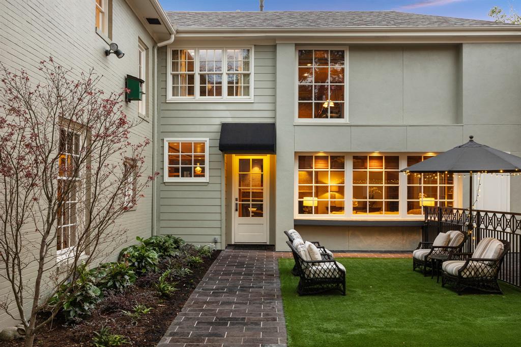 2716 Pemberton Drive