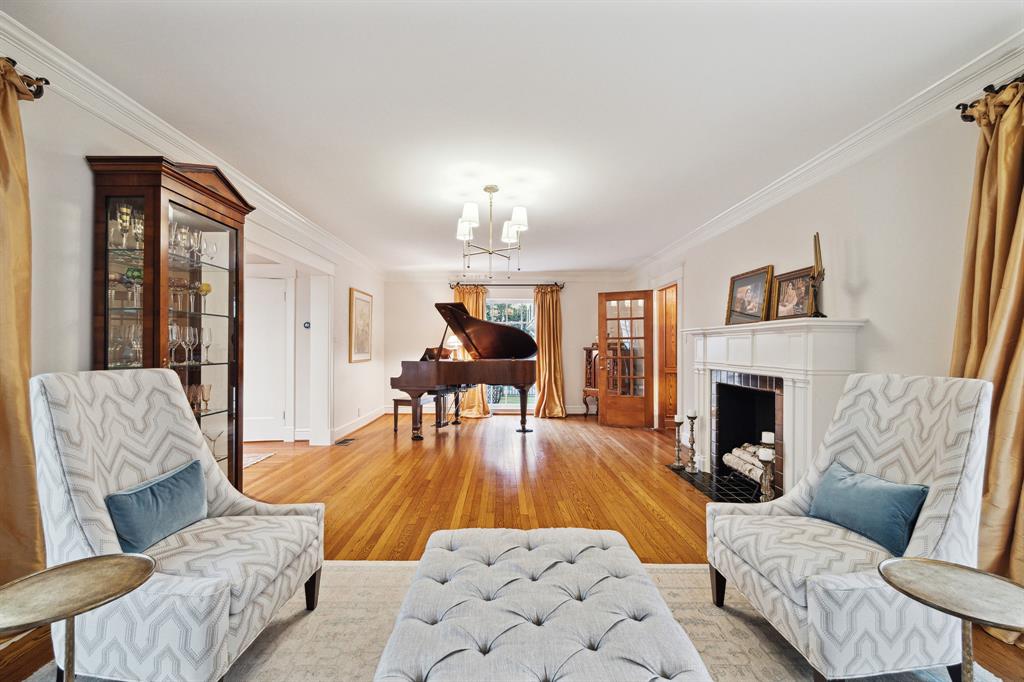 2716 Pemberton Drive