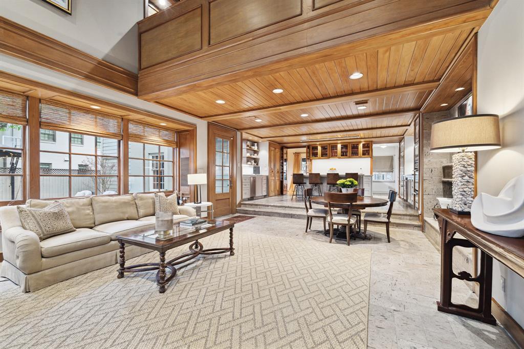 2716 Pemberton Drive