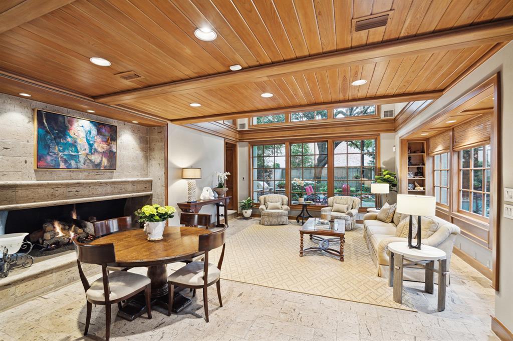 2716 Pemberton Drive