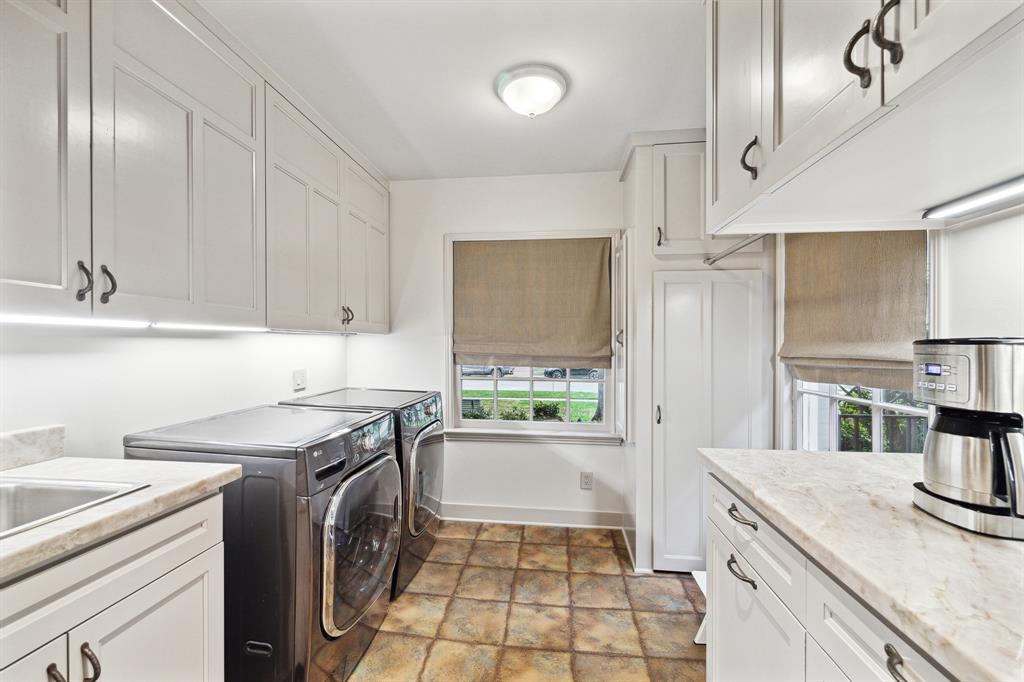2716 Pemberton Drive