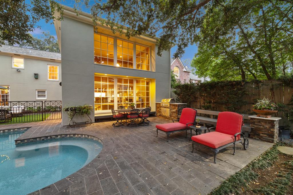 2716 Pemberton Drive