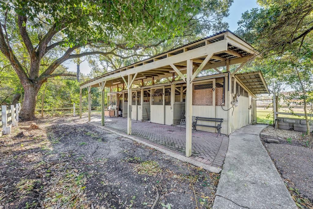 5 E Rivercrest Drive
