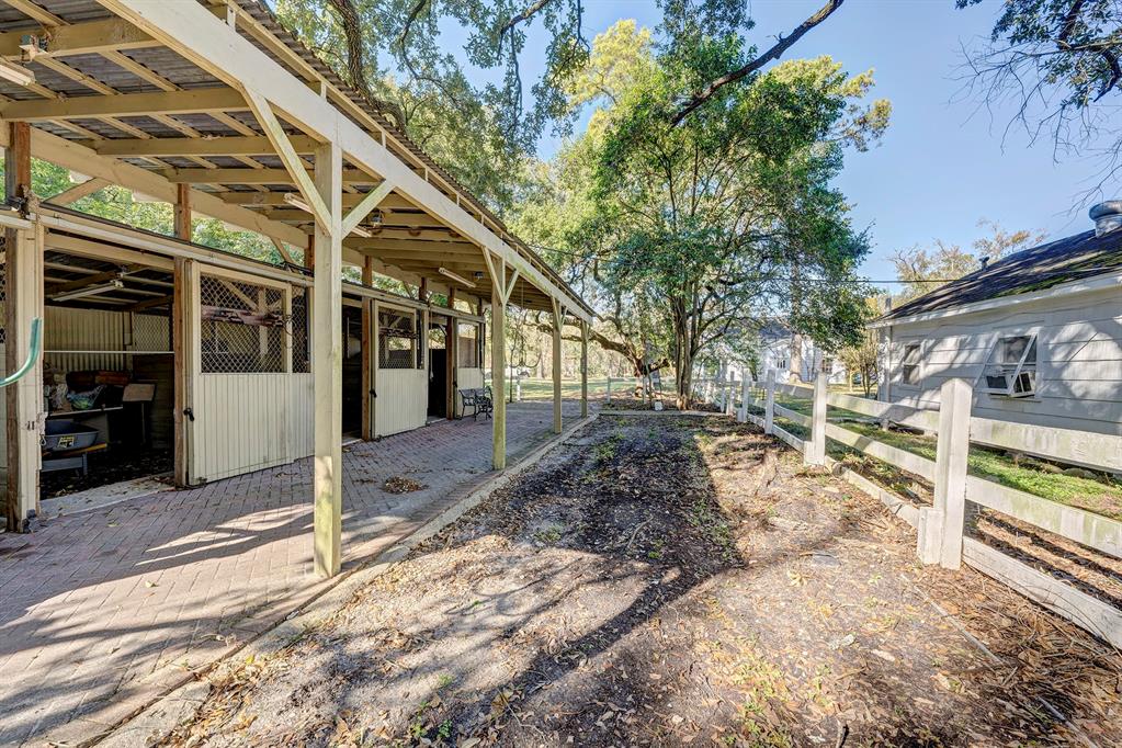 5 E Rivercrest Drive