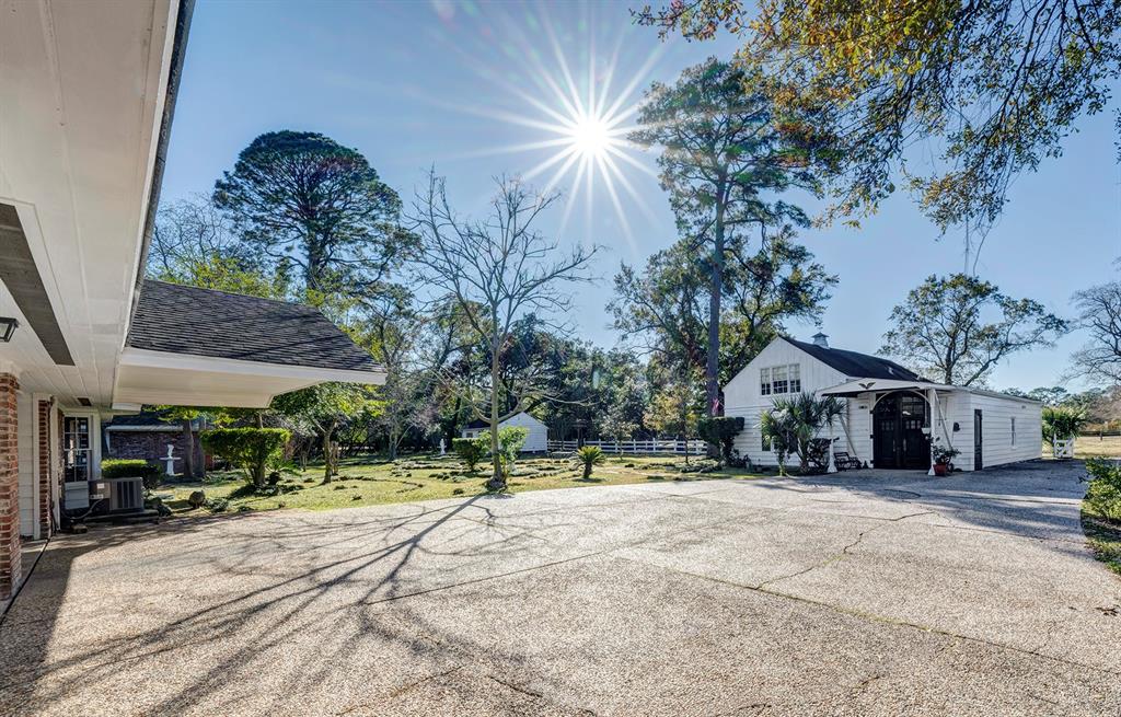5 E Rivercrest Drive
