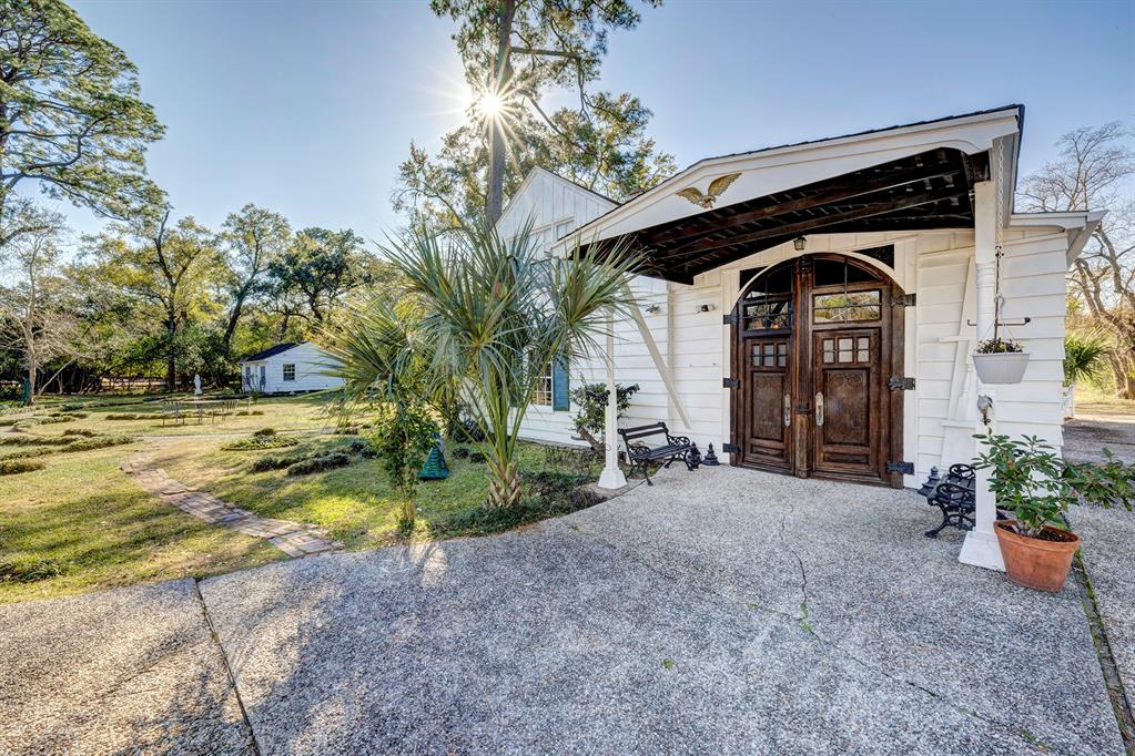 5 E Rivercrest Drive