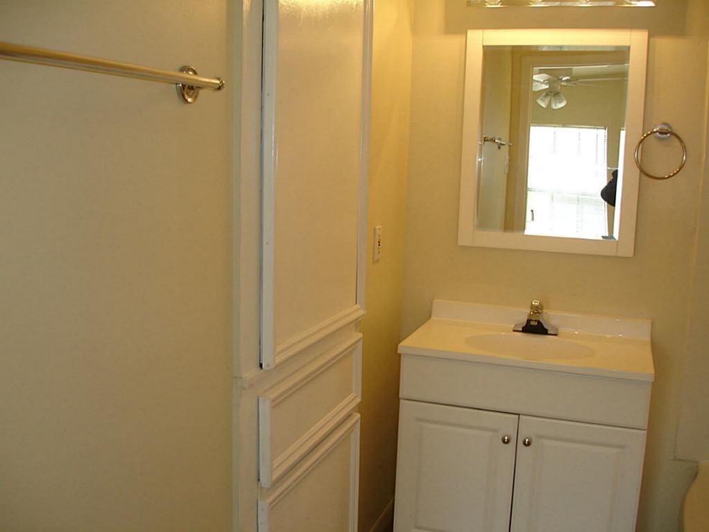 447 W 22nd Street