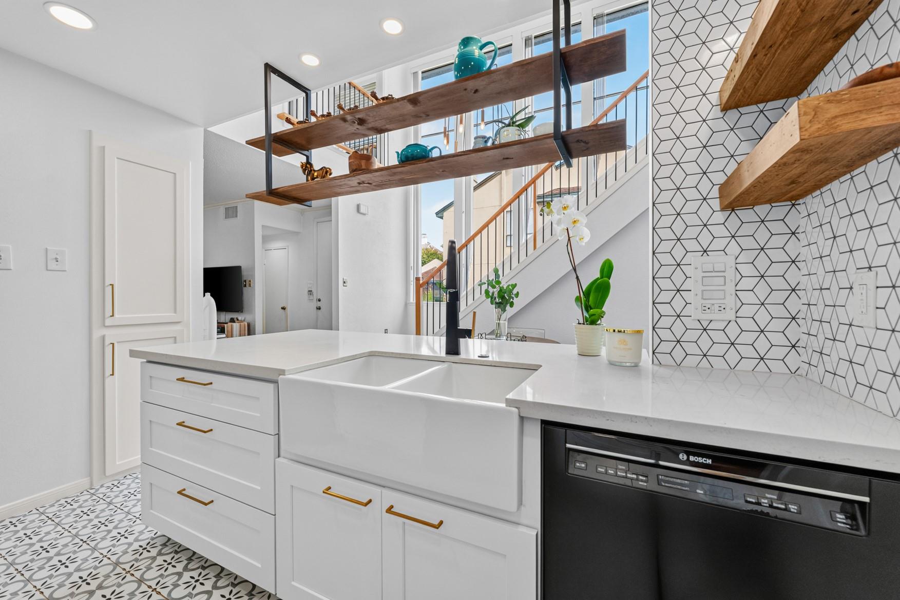 1112 Bering Drive # 62