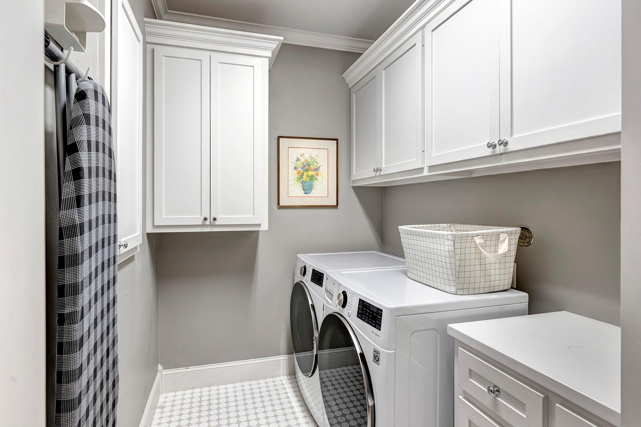 310 W 17th Street