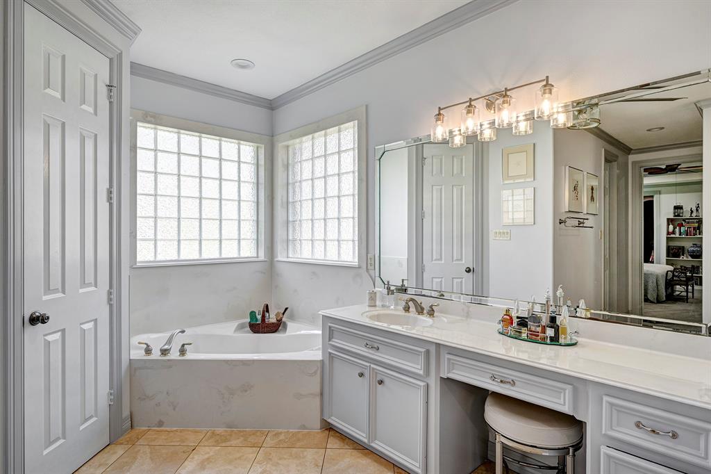 6603 Barrington Green