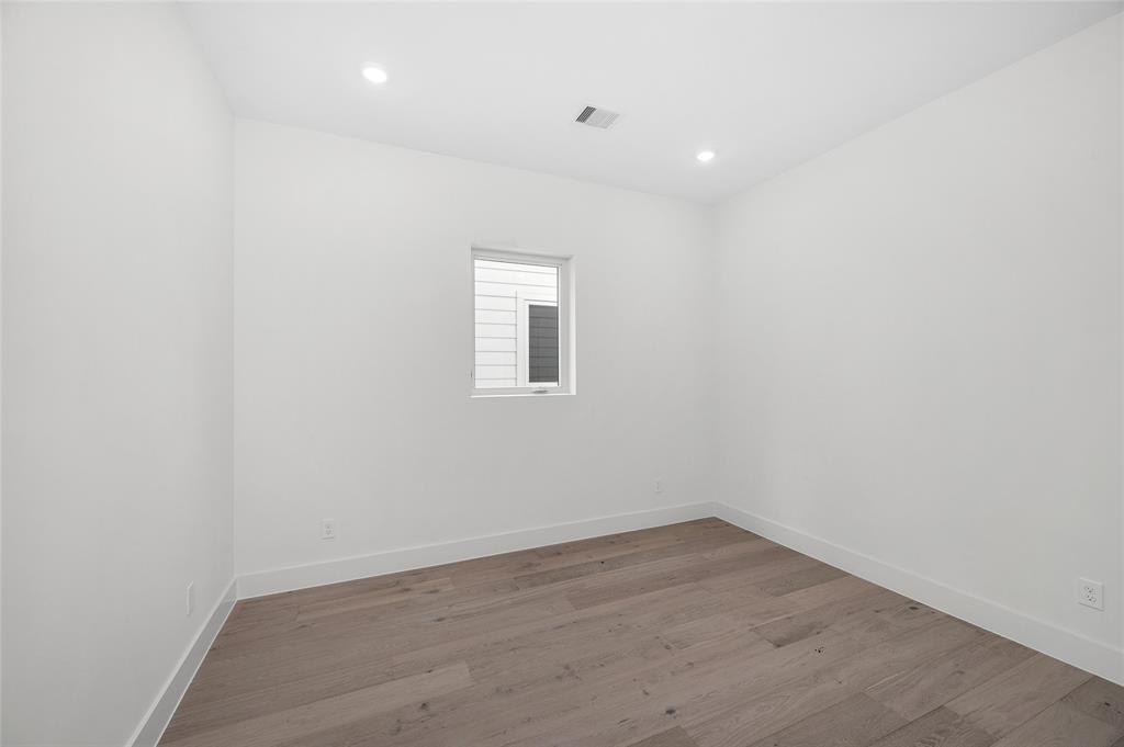 2617 Columbia Street