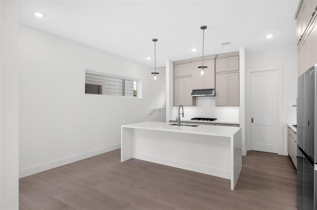 2617 Columbia Street