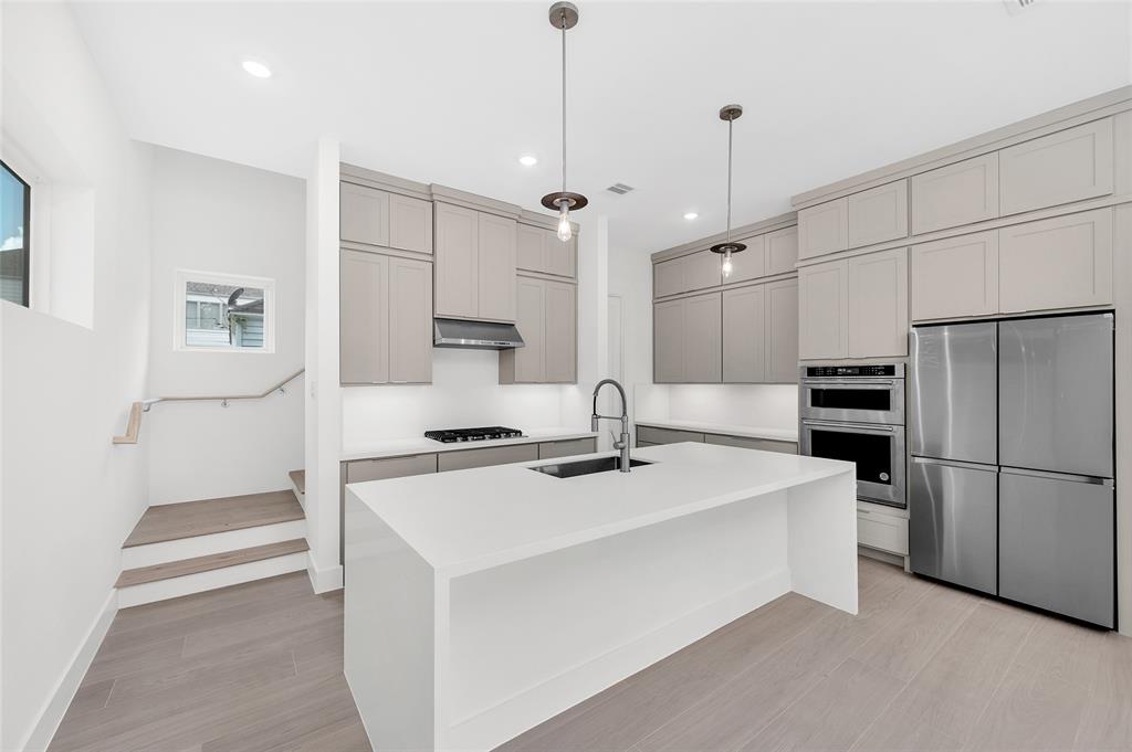 2617 Columbia Street