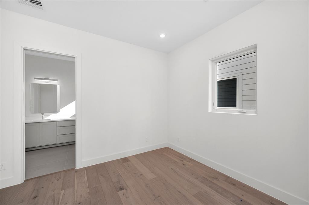 2617 Columbia Street