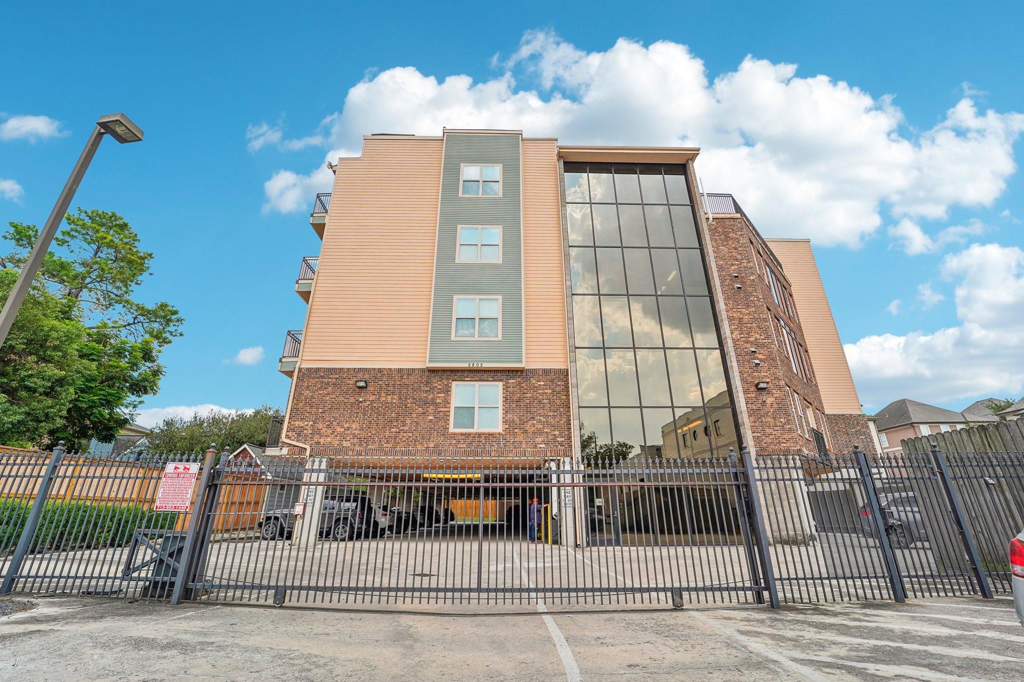 2802 Morrison Street # 203