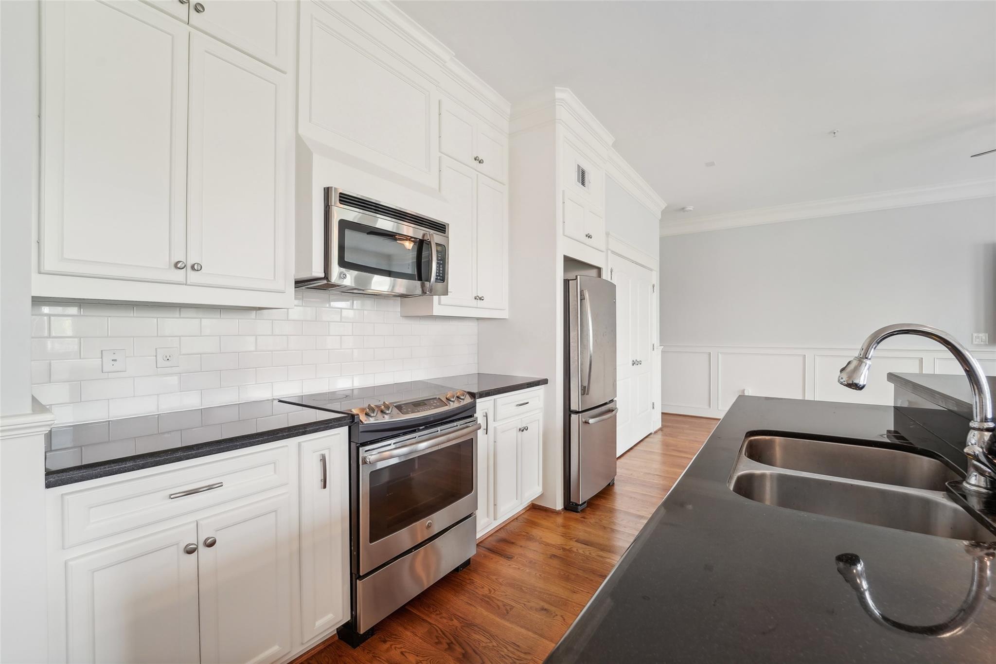 2802 Morrison Street # 203